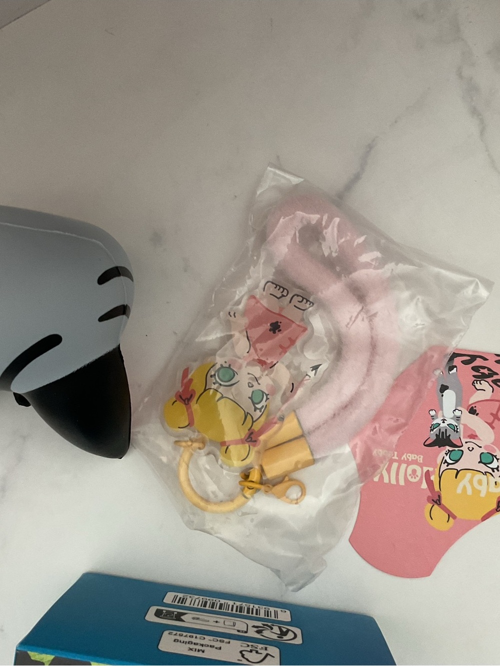 POP MART Baby Molly & Baby Tabby Key Ring and Bag Charm open box - Picture 4 of 6